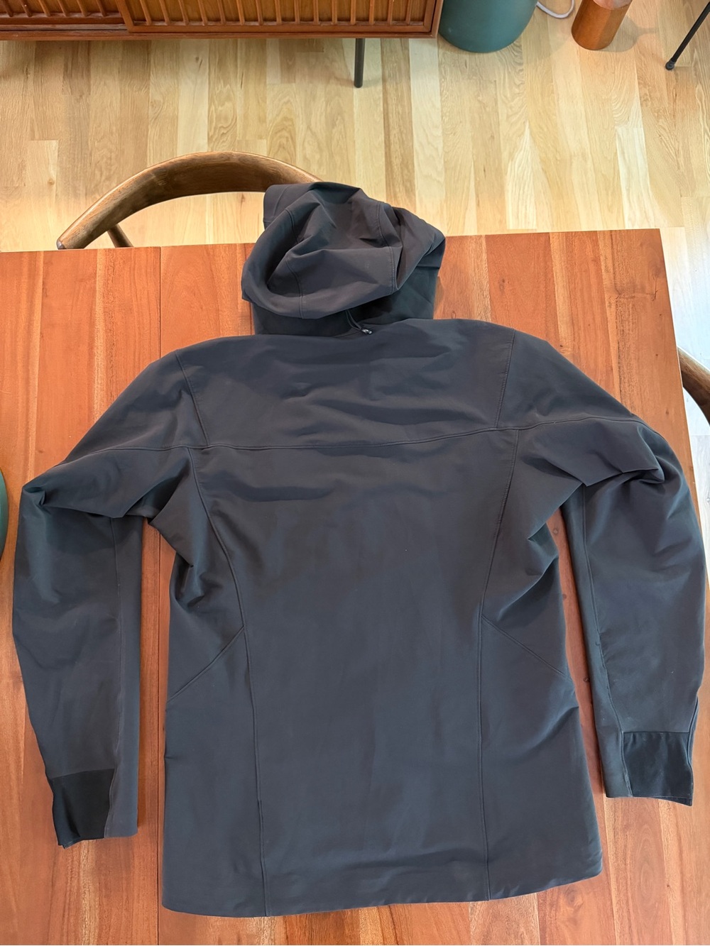 Arc'teryx Men's Black Hooded Softshell Gamma Jacket - Picture 5 of 7